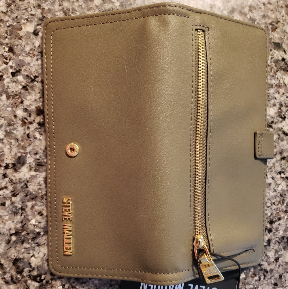 Steve Madden Olive Bi-Fold Flap Wallet